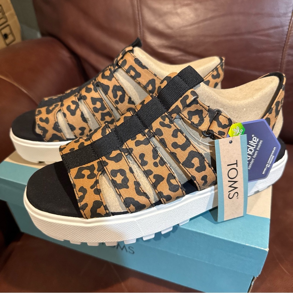 TOMS Leopard Print Slip-On Sandal Sneaker - Brown/Black Size 8 Women’s